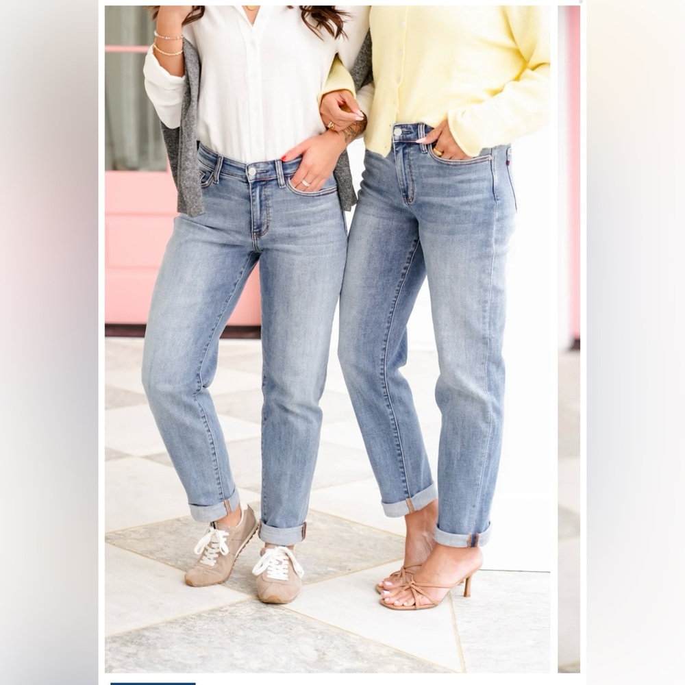 Judy Blue Light Blue Boyfriend Jeans